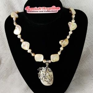 Mother of Pearl Pearl Necklace